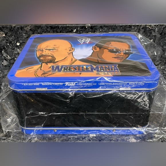 Stone Cold vs The Rock Lunchbox - Picture 5 of 7
